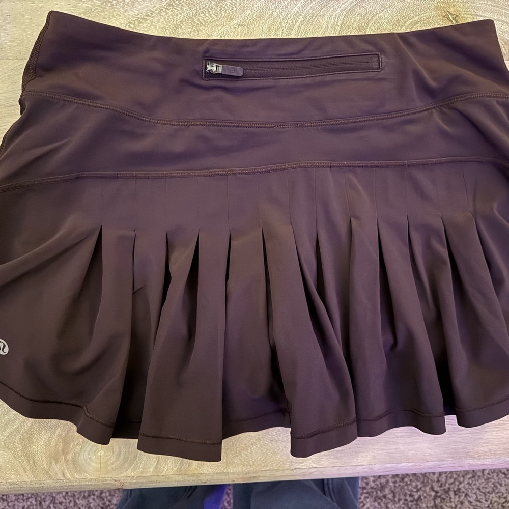 Lululemon Athletica Chocolate Mini Skirt - Picture 2 of 7